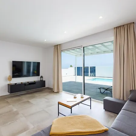 Villa Andrea Del Mar By Puerto Calero