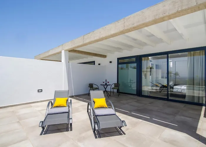 Andrea Del Mar By Villa