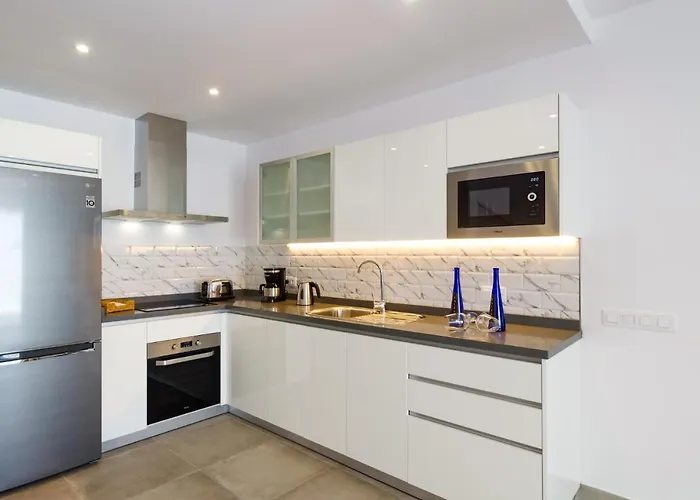 Andrea Del Mar By Villa *