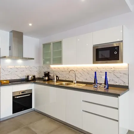 Andrea Del Mar By فيلة *